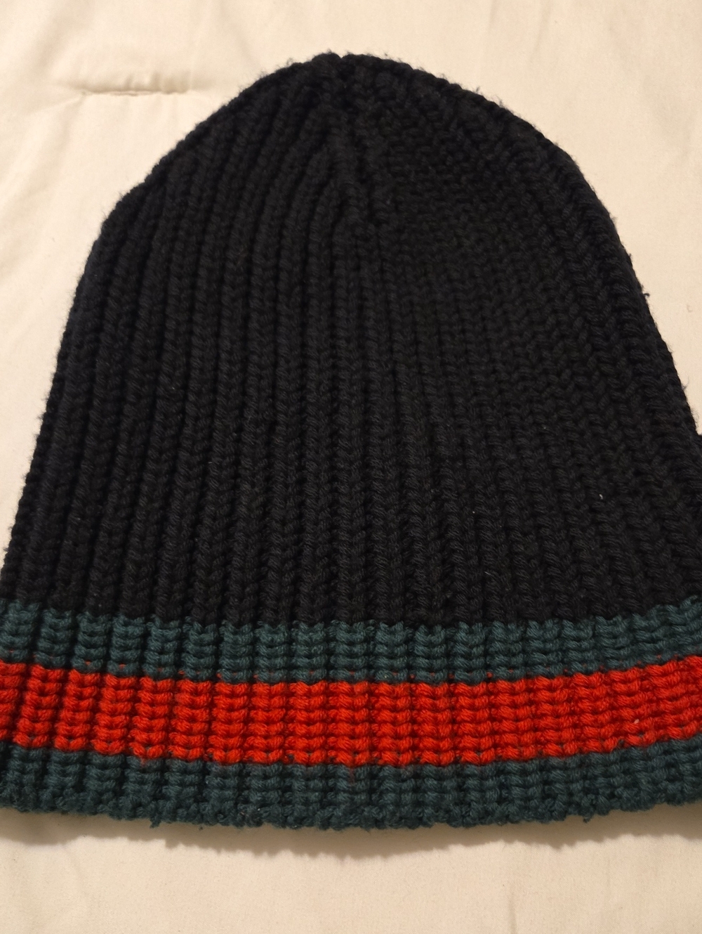 Gucci Black Knit Beanie with Green and Red Stripe